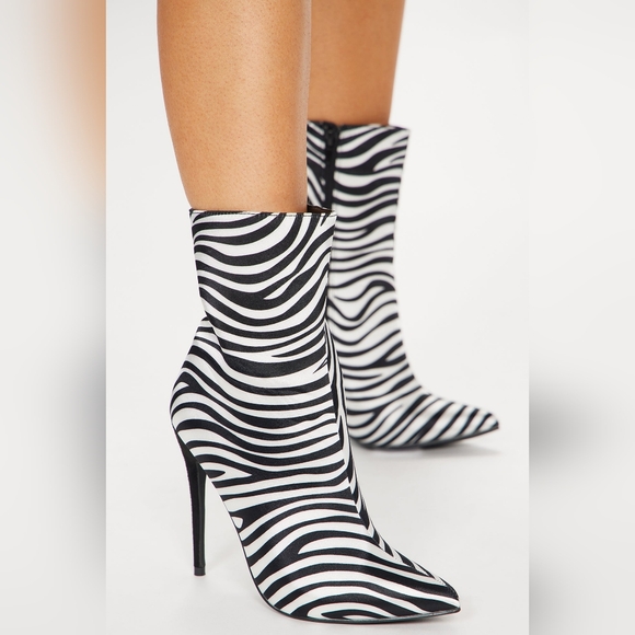 Zebra print ankle boots - Picture 2 of 4